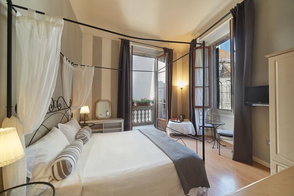 B&B Di Piazza Del Duomo Firenze Eksteriør billede