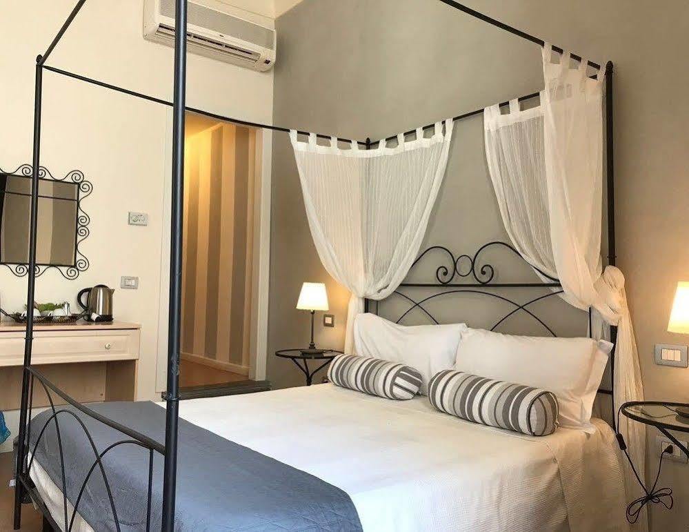 B&B Di Piazza Del Duomo Firenze Eksteriør billede