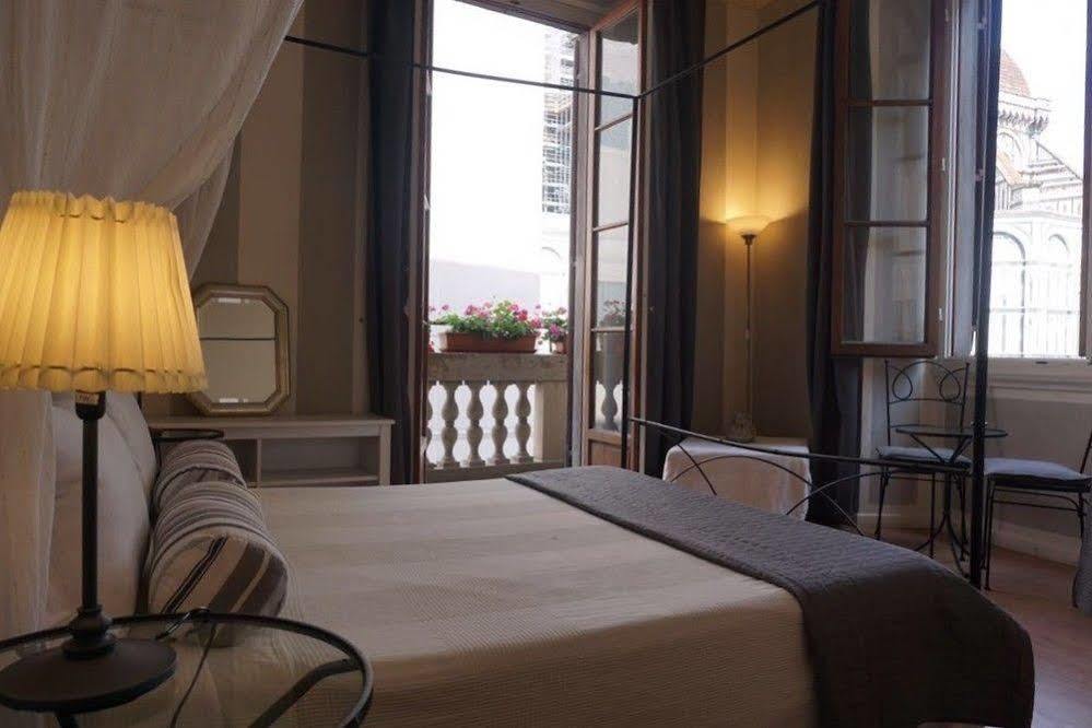 B&B Di Piazza Del Duomo Firenze Eksteriør billede